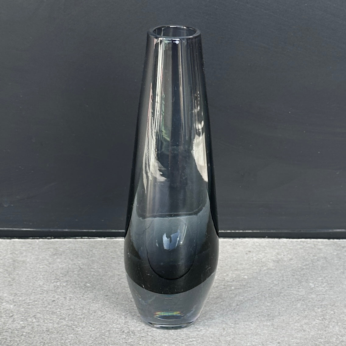 Vase en verre gris vintage scandinave