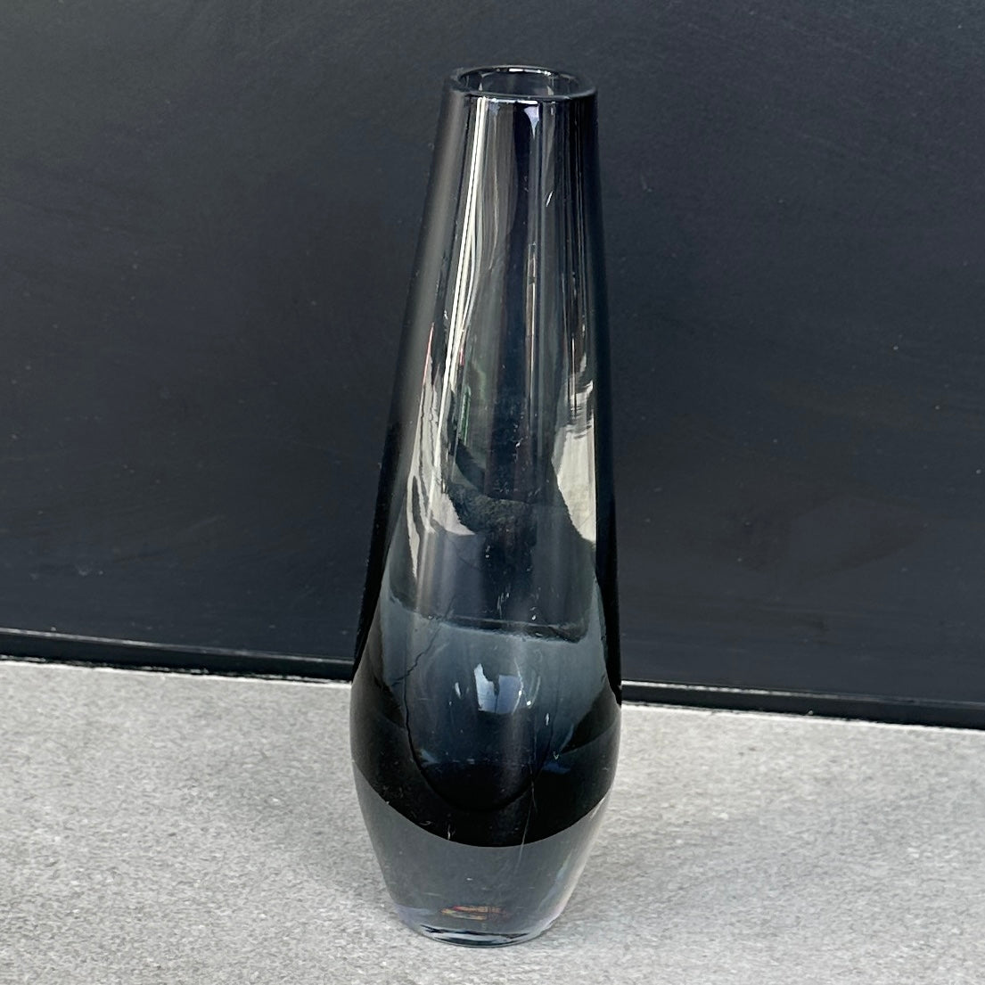 Vase en verre gris vintage scandinave
