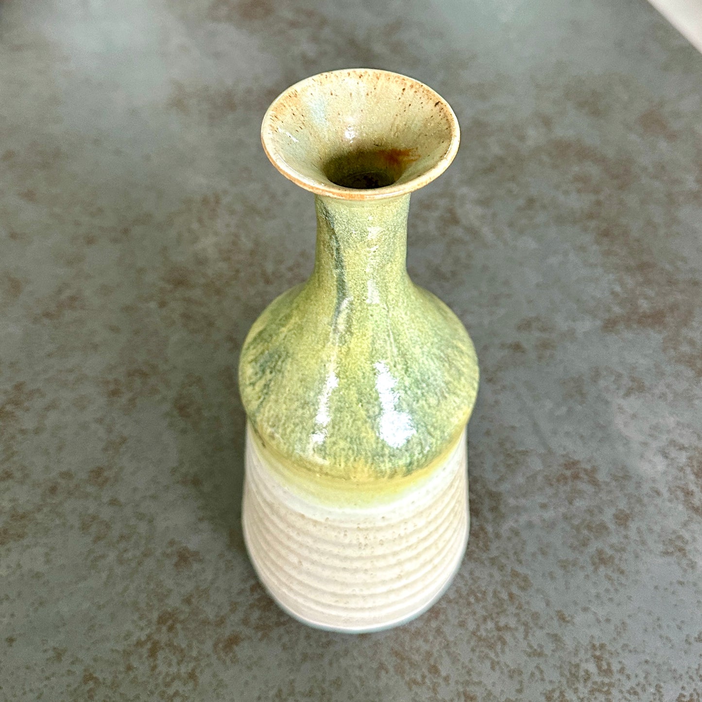 Vase Soliflore en Céramique Beige et Vert Amandes