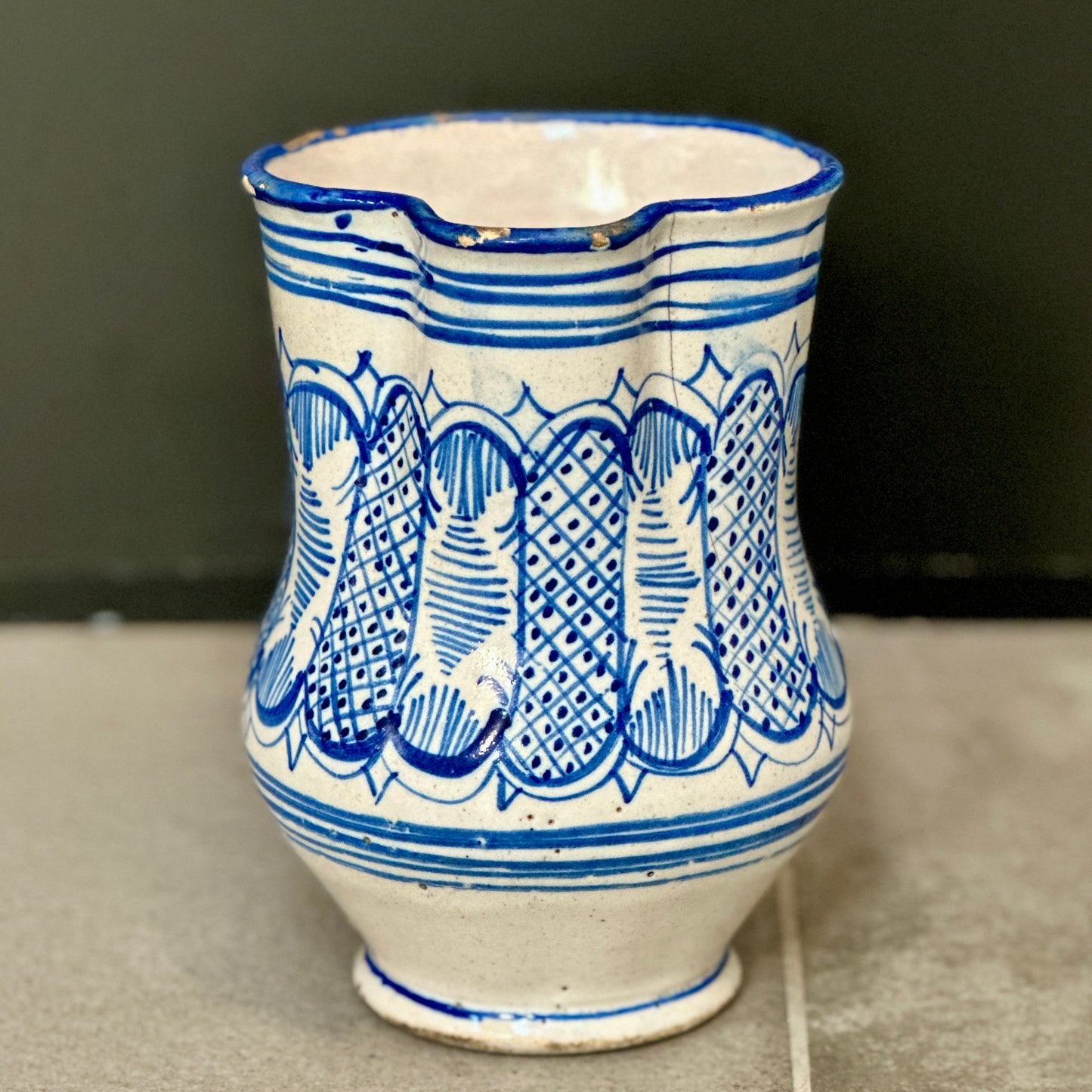 Cruche espagnole en céramique de Manises - fin 19ème siècle