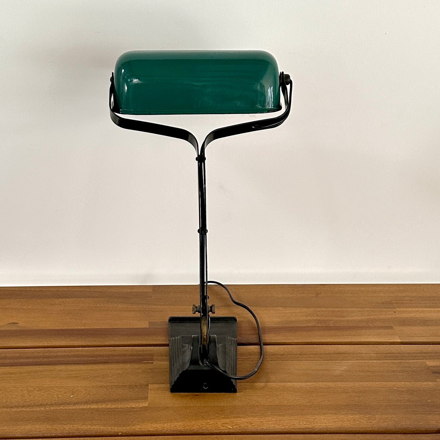 Lampe de bureau HORAX à piètement escalier - Circa 1930