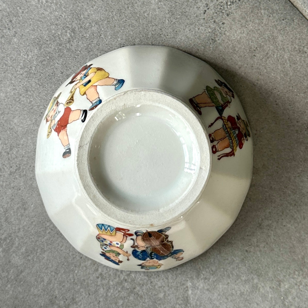 Bol ancien en faïence décor enfantin naïf – années 1930/1950 – décor musical