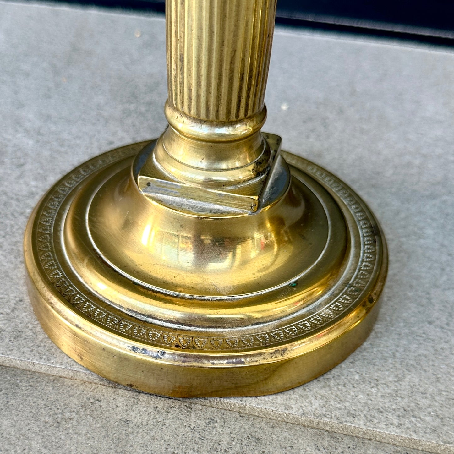 🕯️ Paire de Bougeoirs en Laiton XIXe – Style Néoclassique