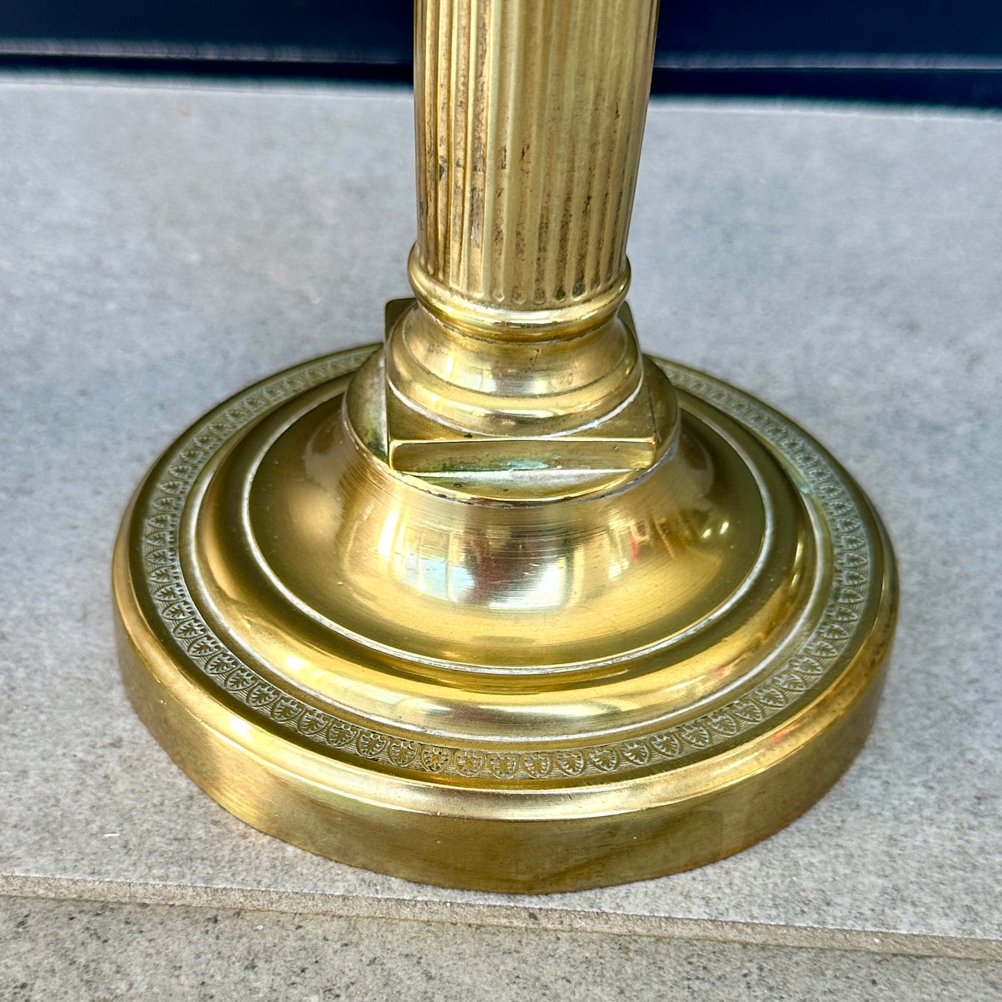 🕯️ Paire de Bougeoirs en Laiton XIXe – Style Néoclassique