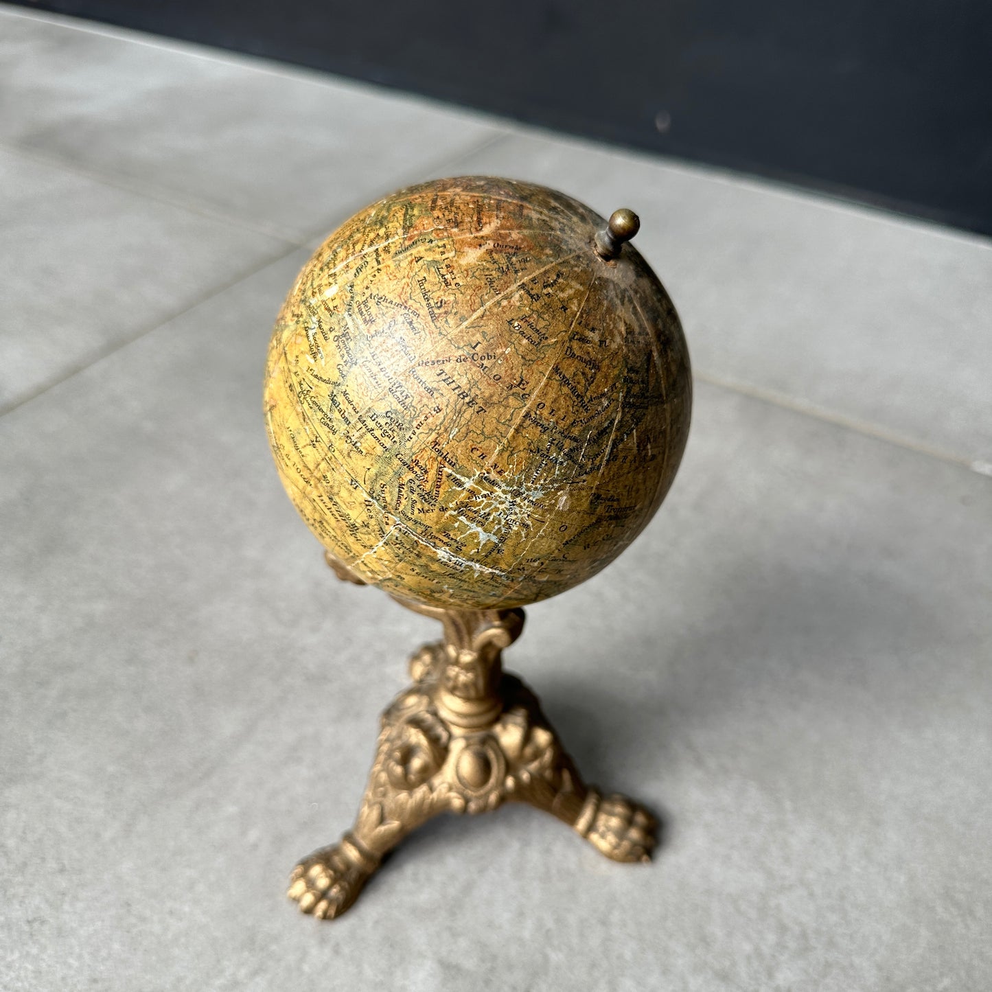 Globe Terrestre Ancien J.L & Cie 🌍 | Piètement Métal Doré | XIXᵉ siècle | 20,5 cm
