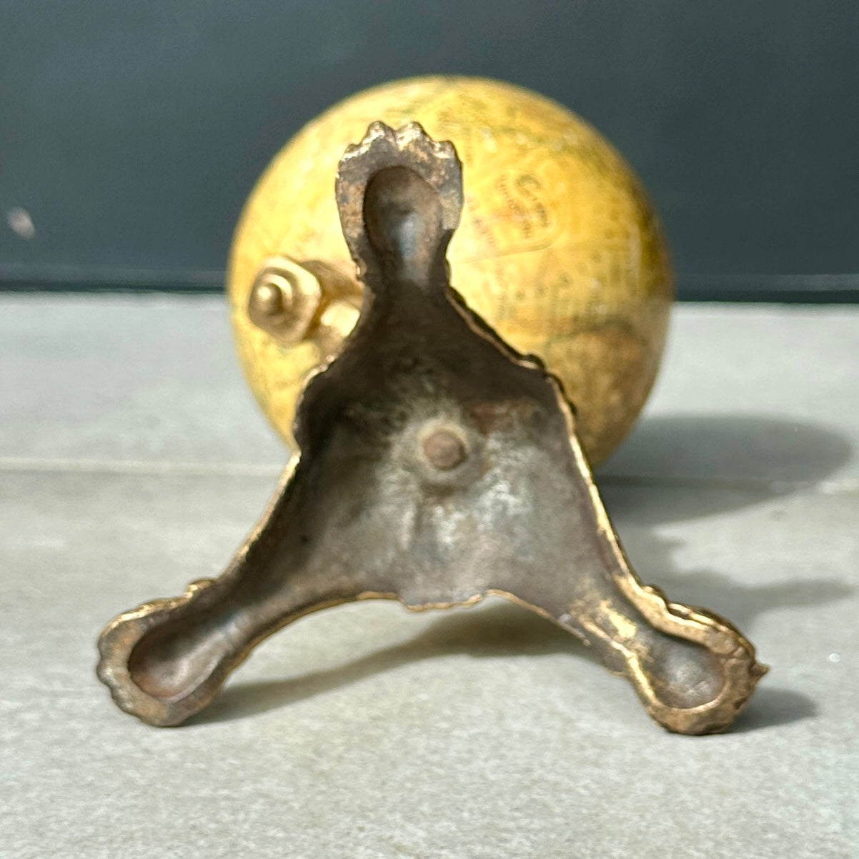 Globe Terrestre Ancien J.L & Cie 🌍 | Piètement Métal Doré | XIXᵉ siècle | 20,5 cm
