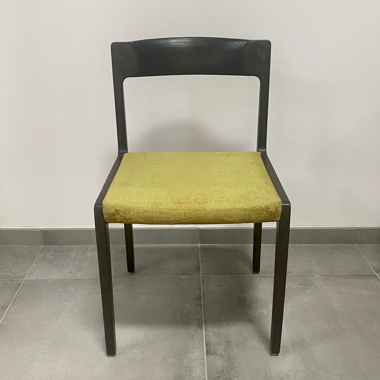 4 chaises scandinaves vintage