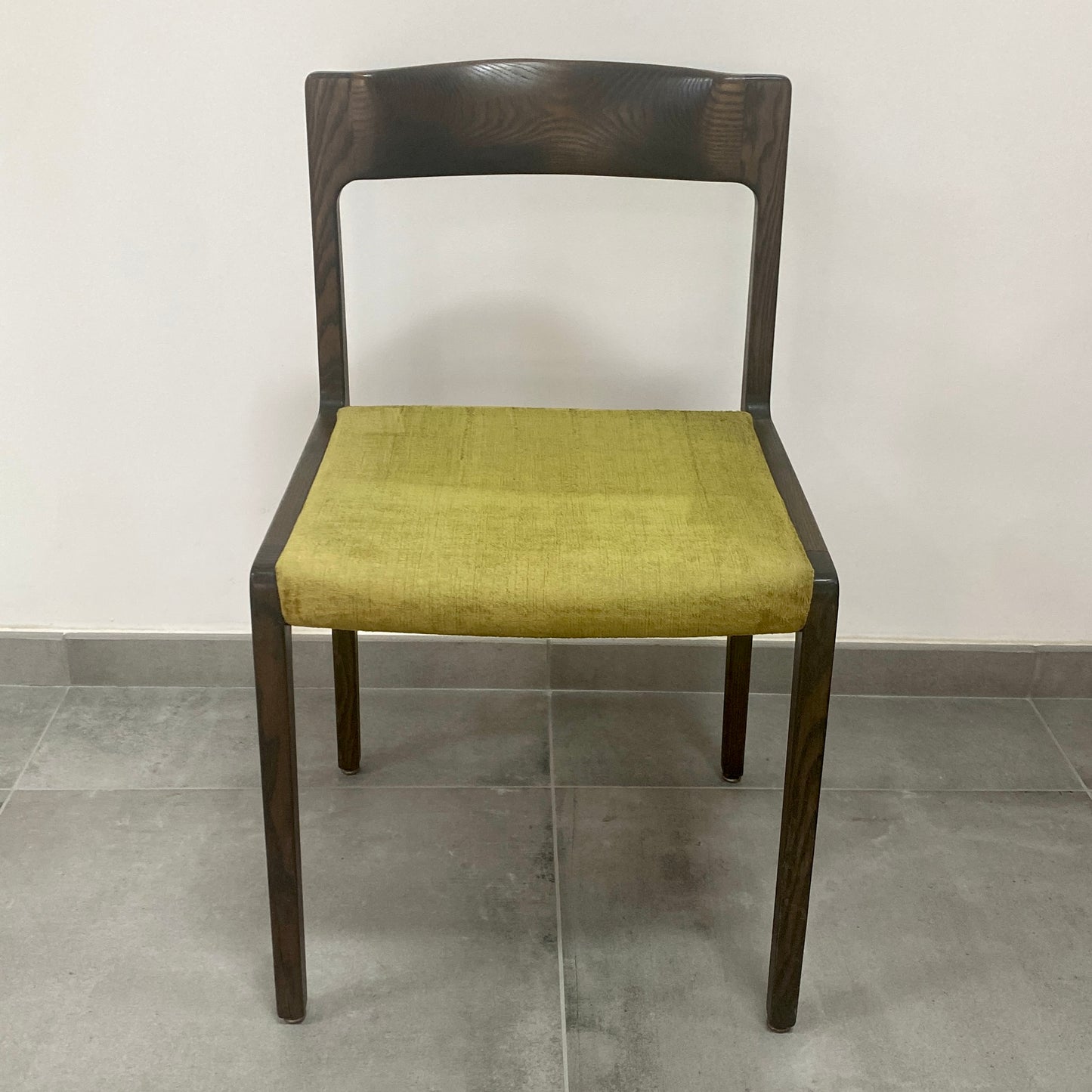 4 chaises scandinaves vintage