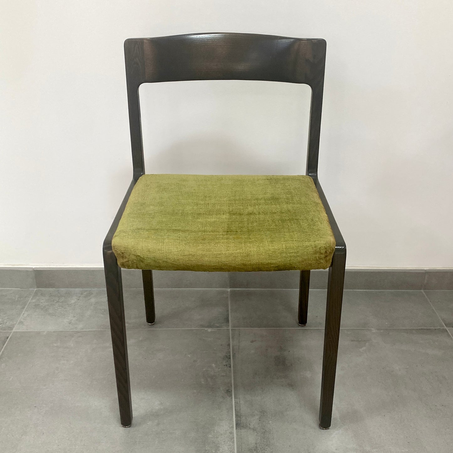 4 chaises scandinaves vintage