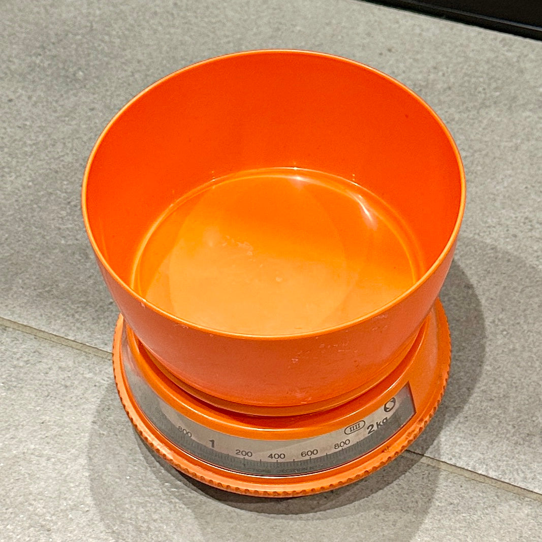 Balance Vintage Testut – Années 70 – Plastique Orange – Fonctionnelle