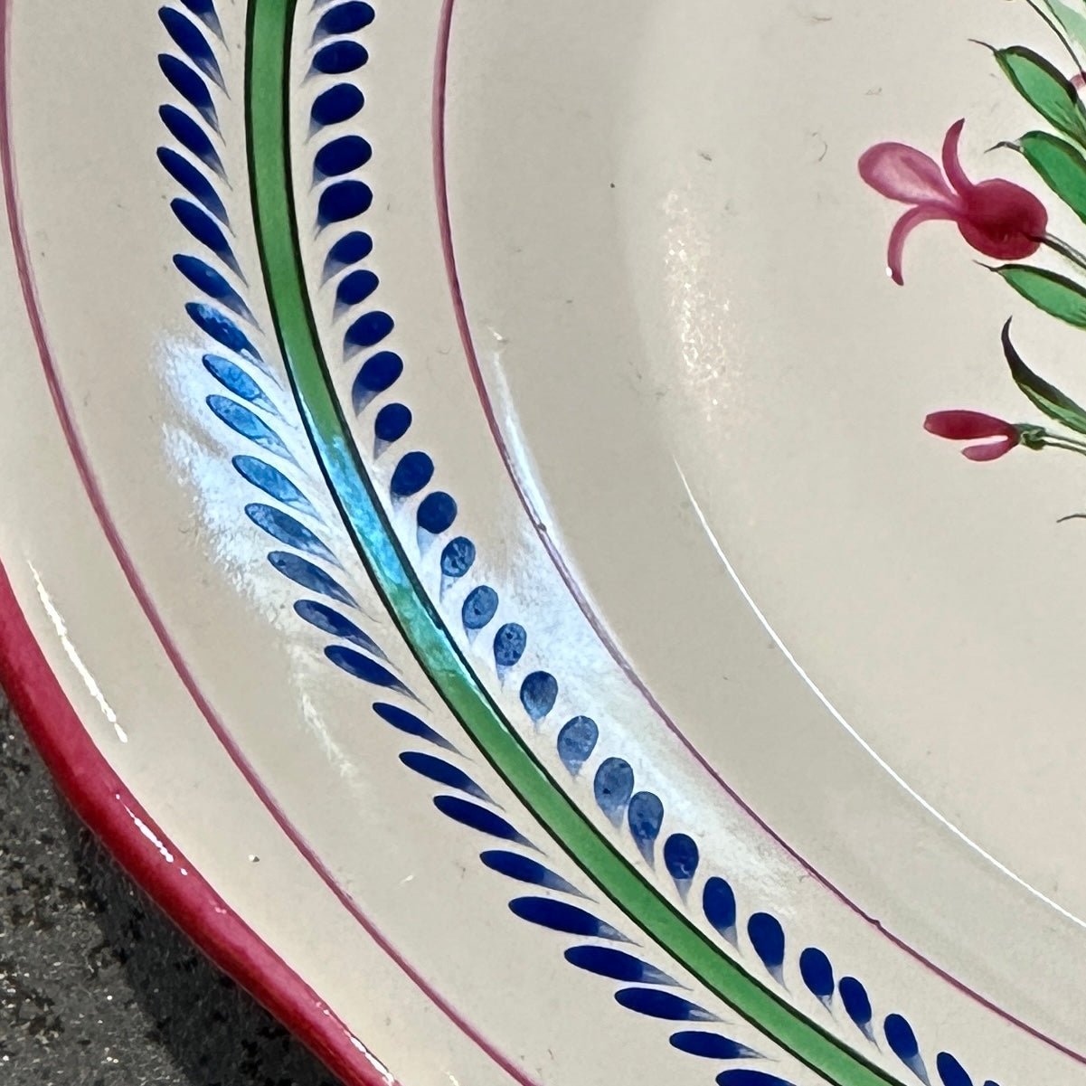 Assiette en Faïence de Saint Clément - Modèle au Coq
