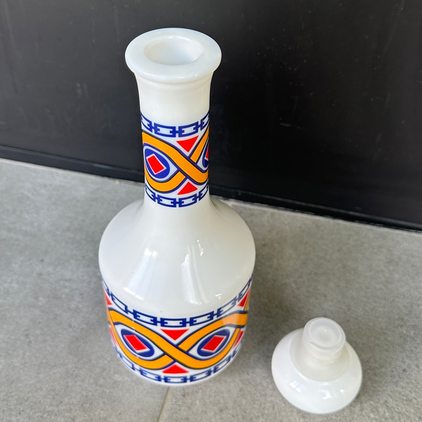 Carafe Arcopal Vintage des Années 70 – Pièce Unique à Motifs Géométriques