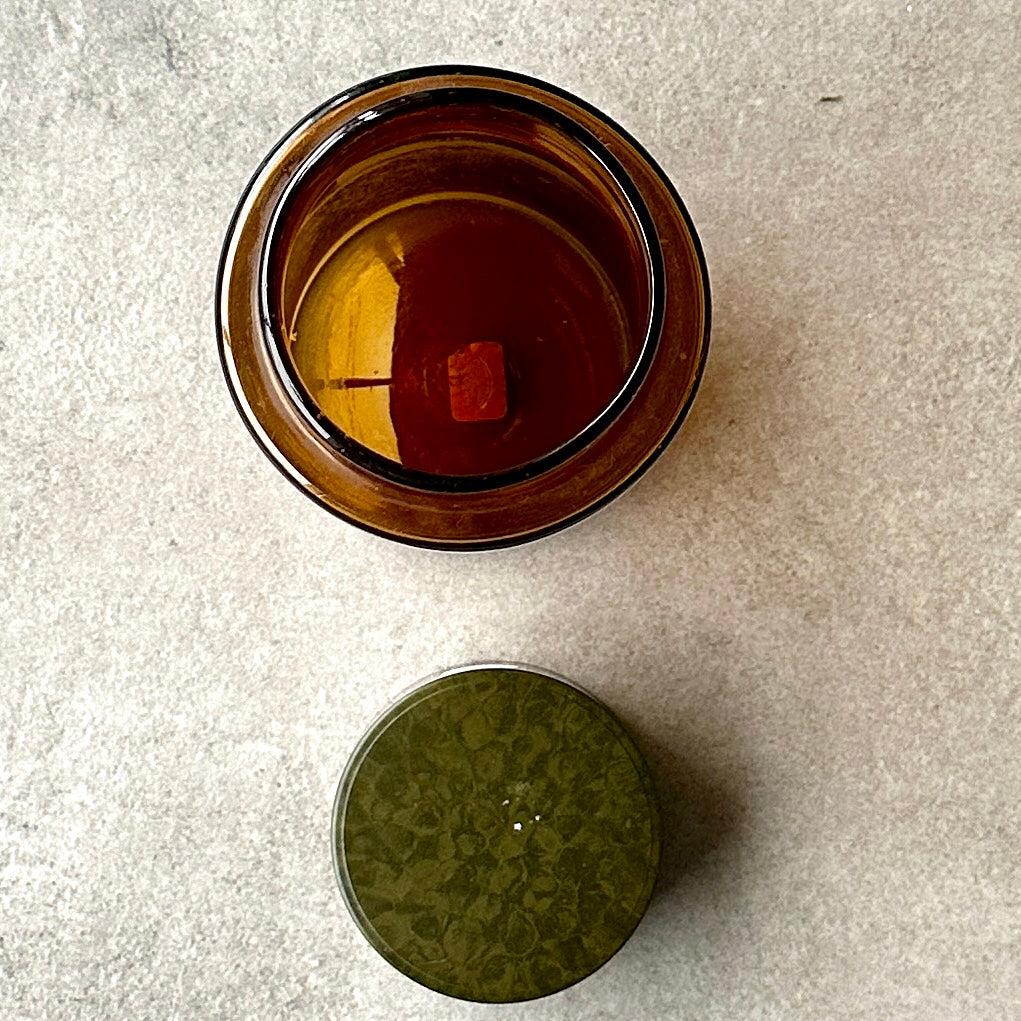 Pot à Pharmacie en Verre Ambré avec Bouchon en Bakélite Verte à Motifs - Etiquette "écorces de citron"