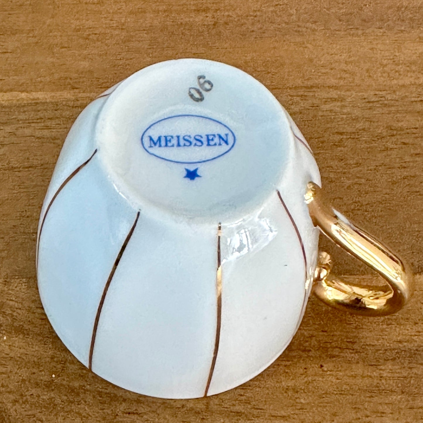 Service à café en porcelaine de Meissen - Art déco - Circa 1930 - Blanc et or - 32 pièces