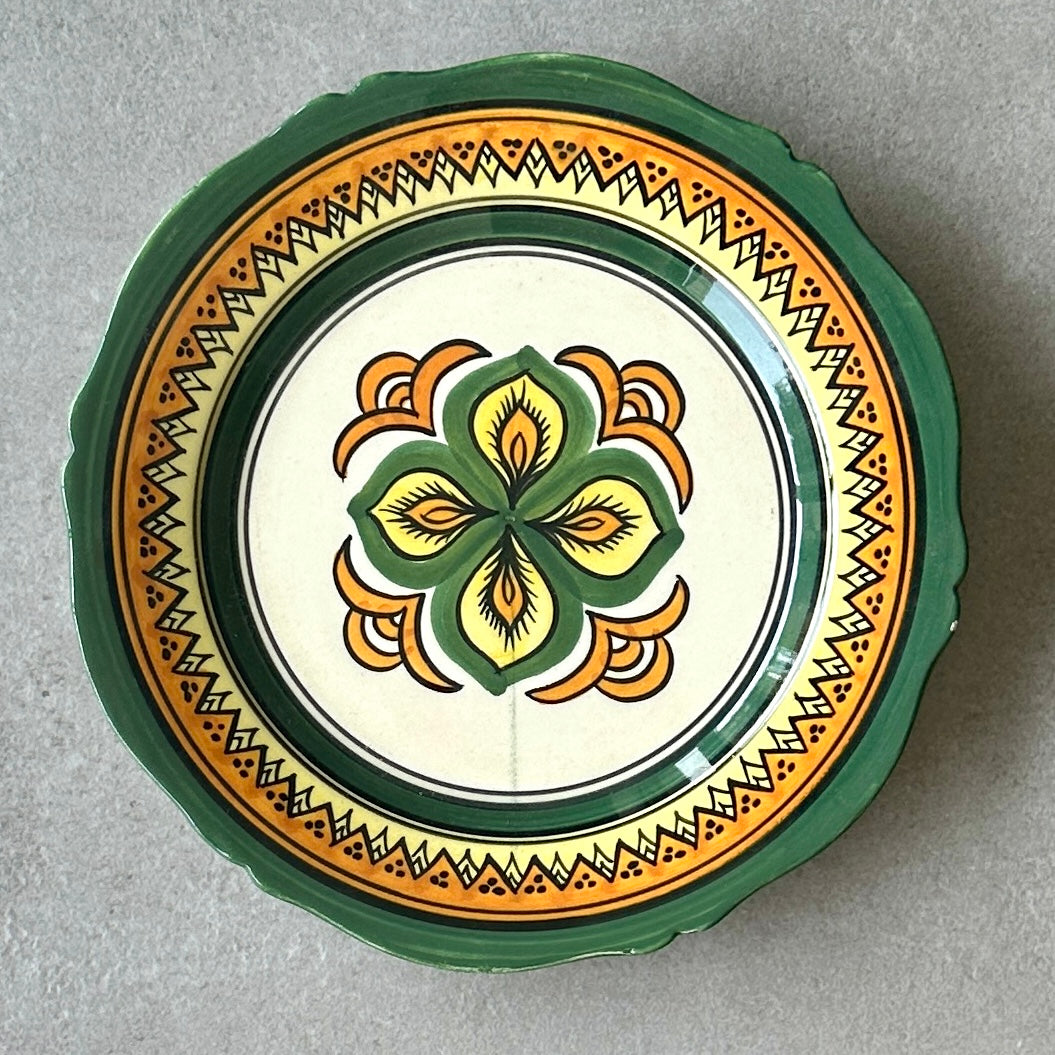Assiette faïence bretonne Henriot Quimper – motif géométrique vert-jaune-orange - Ø 24 cm