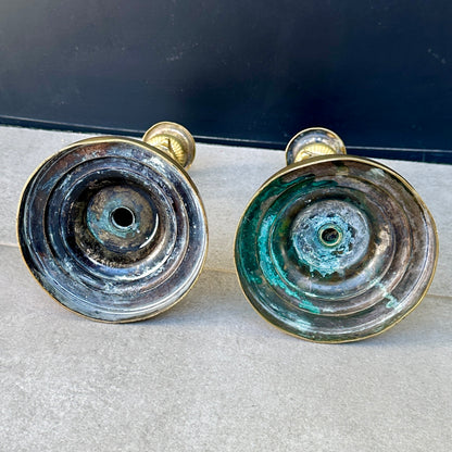 🕯️ Paire de Bougeoirs en Laiton XIXe – Style Néoclassique