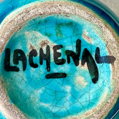Signature Edmond Lachenal sous la base d’un vase Art nouveau en céramique bleue craquelée
