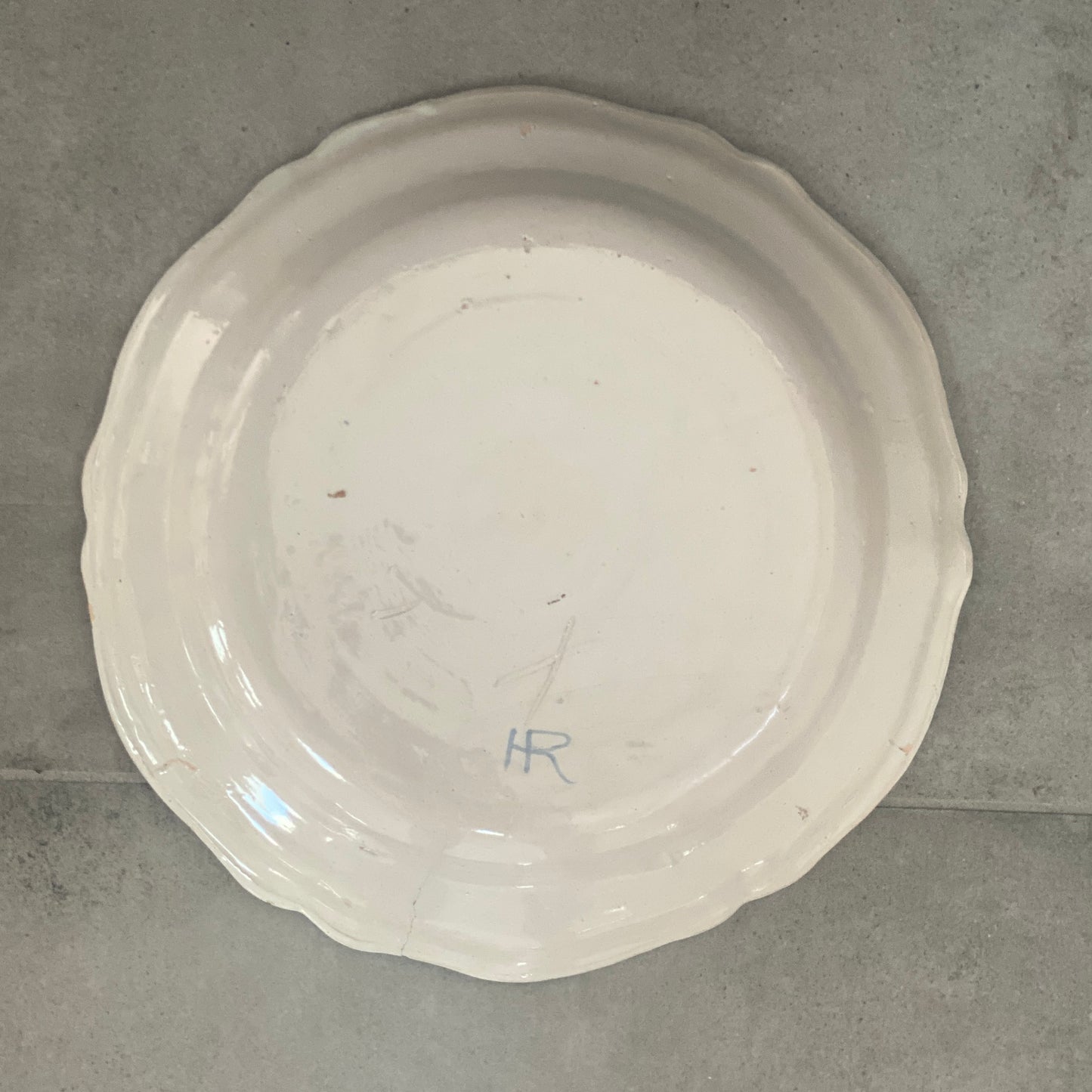Grand plat, rond en faïence Henriot de Quimper - Circa 1900 - Bretagne