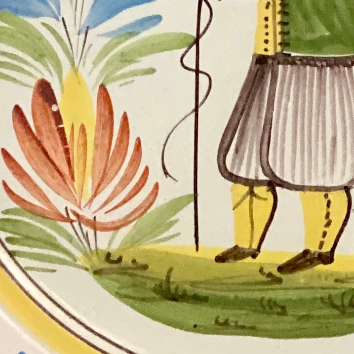 Grand plat, rond en faïence Henriot de Quimper - Circa 1900 - Bretagne