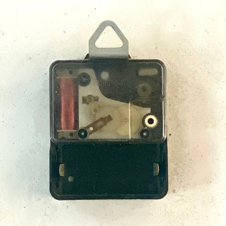 Horloge blanche vintage en formica - marque Kiplé - Années 60-70