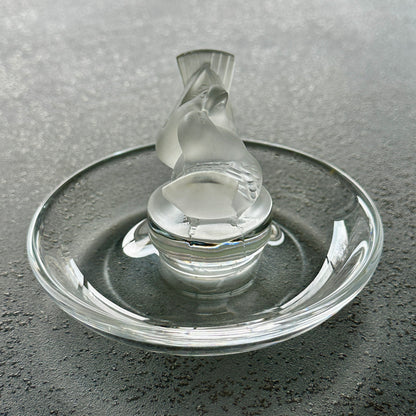 Baguier en cristal signé Lalique France - Modèle Couple de Colombes