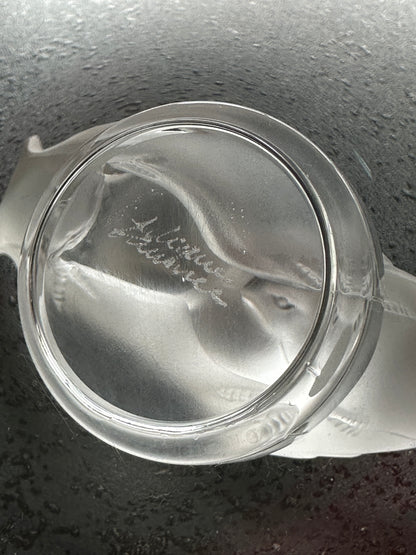 Baguier en cristal signé Lalique France - Modèle Couple de Colombes