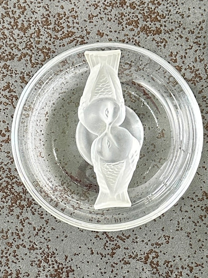Baguier en cristal signé Lalique France - Modèle Couple de Colombes