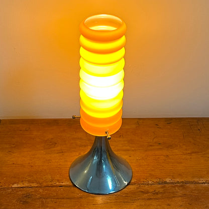 Lampe Vintage Orange – Base Tulipe Chromée & Abat-Jour en Verre