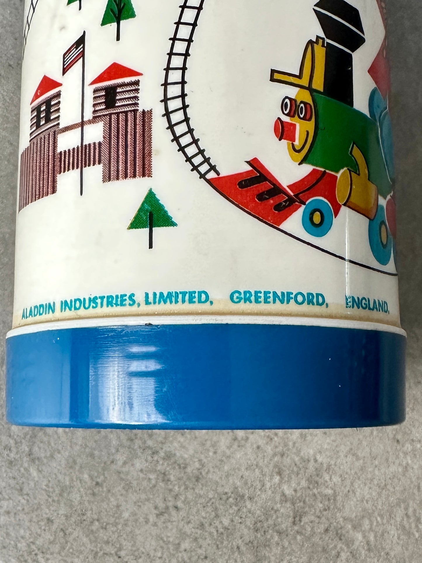 Objet culte Disney vintage thermos parc Orlando 1971