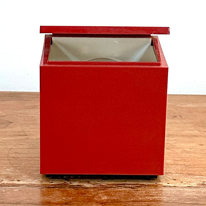 Lampe CINI & NILS – Design Iconique OPI Milano - Modèle : Cuboluce rouge