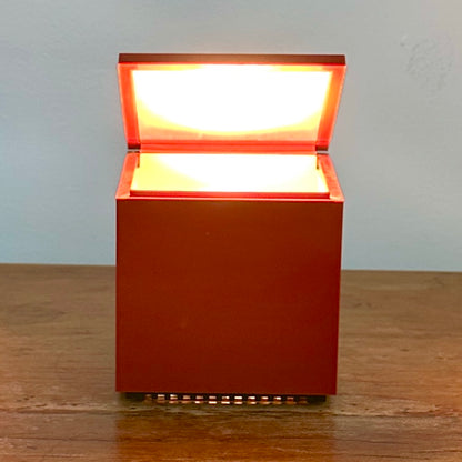 Lampe CINI & NILS – Design Iconique OPI Milano - Modèle : Cuboluce rouge