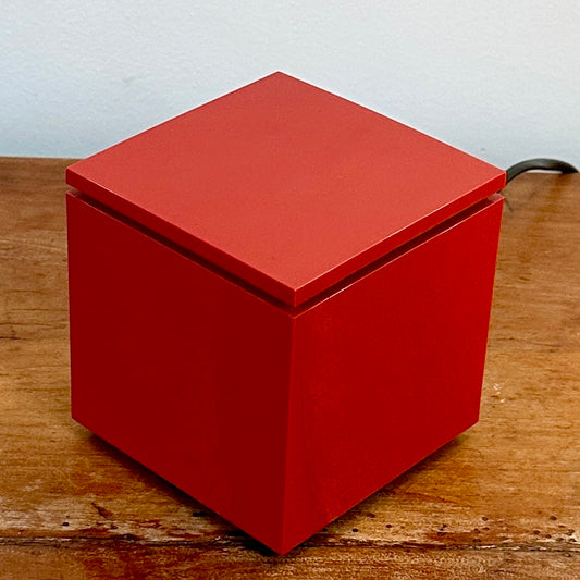 Lampe CINI & NILS – Design Iconique OPI Milano - Modèle : Cuboluce rouge
