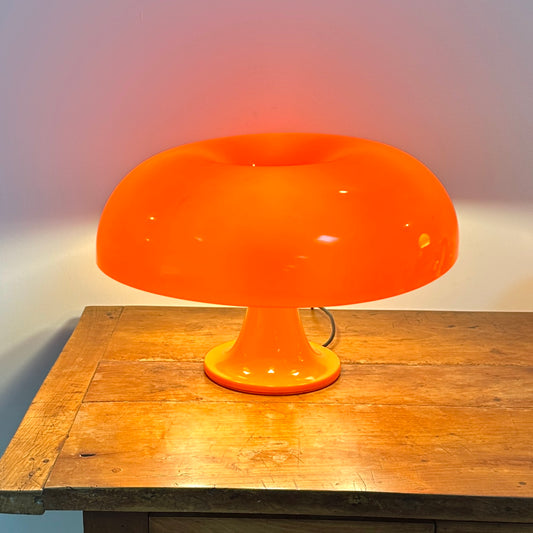 Lampe Giancarlo Mattioli - Modèle Nesso - ARTEMIDE