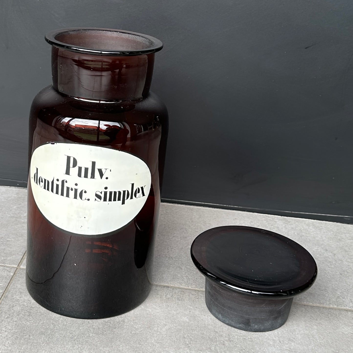 Grande Bouteille de Pharmacie Ancienne en Verre Ambre