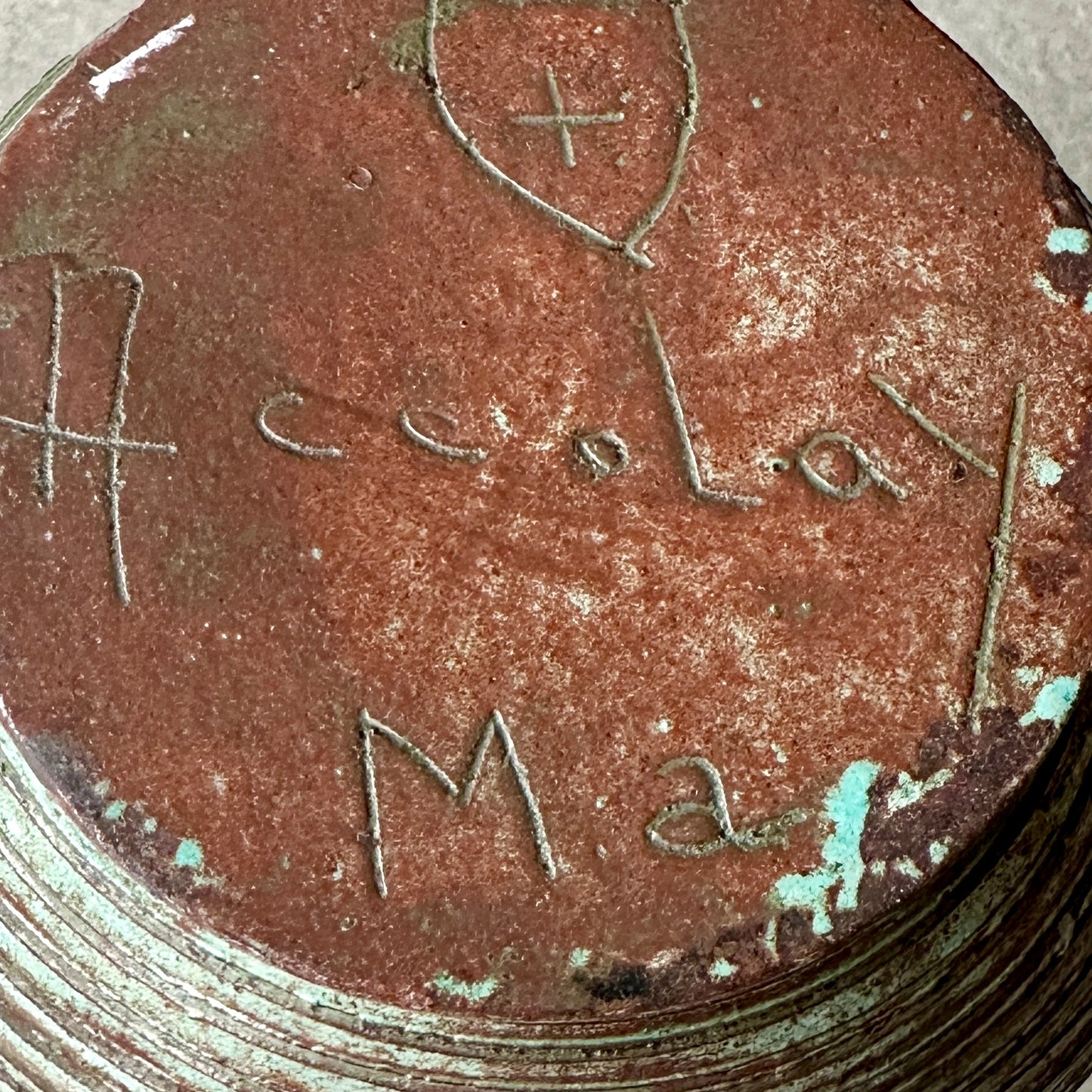 Vase Accolay en céramique émaillée turquoise – Années 60 – H 23 cm