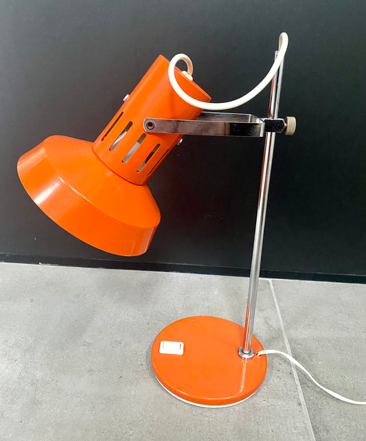 Lampe de bureau métal laqué orange et chrome - vers 1970