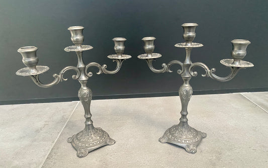 Paire de bougeoirs classiques à 3 feux en étain - Made in Italy