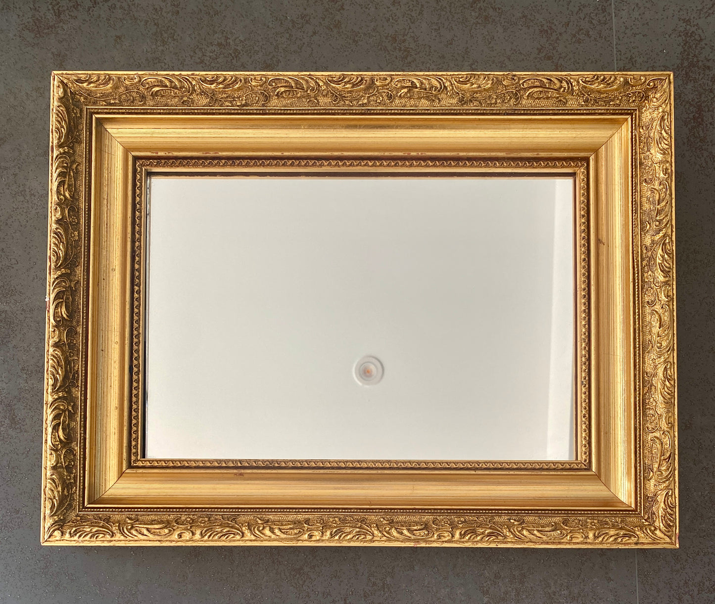 Grand miroir - bois doré - décor moulures
