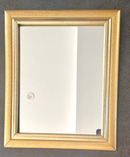 Miroir - format moyen - bois - lisse et doré