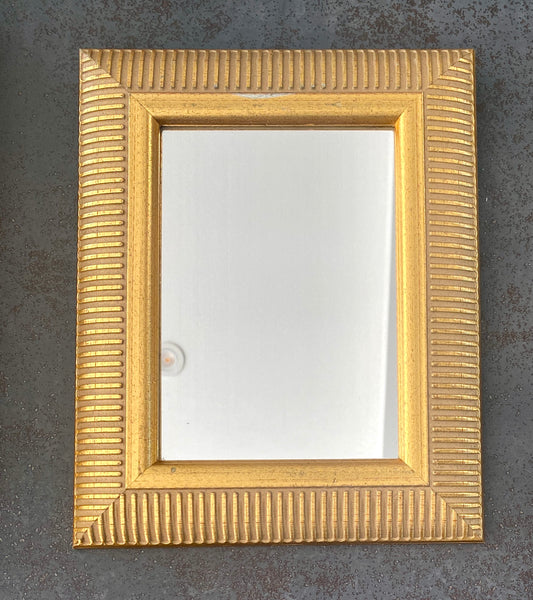 Petit miroir - bois - décor strié et doré