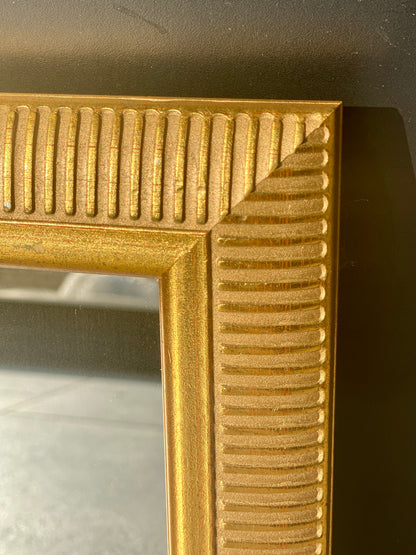 Petit miroir - bois - décor strié et doré